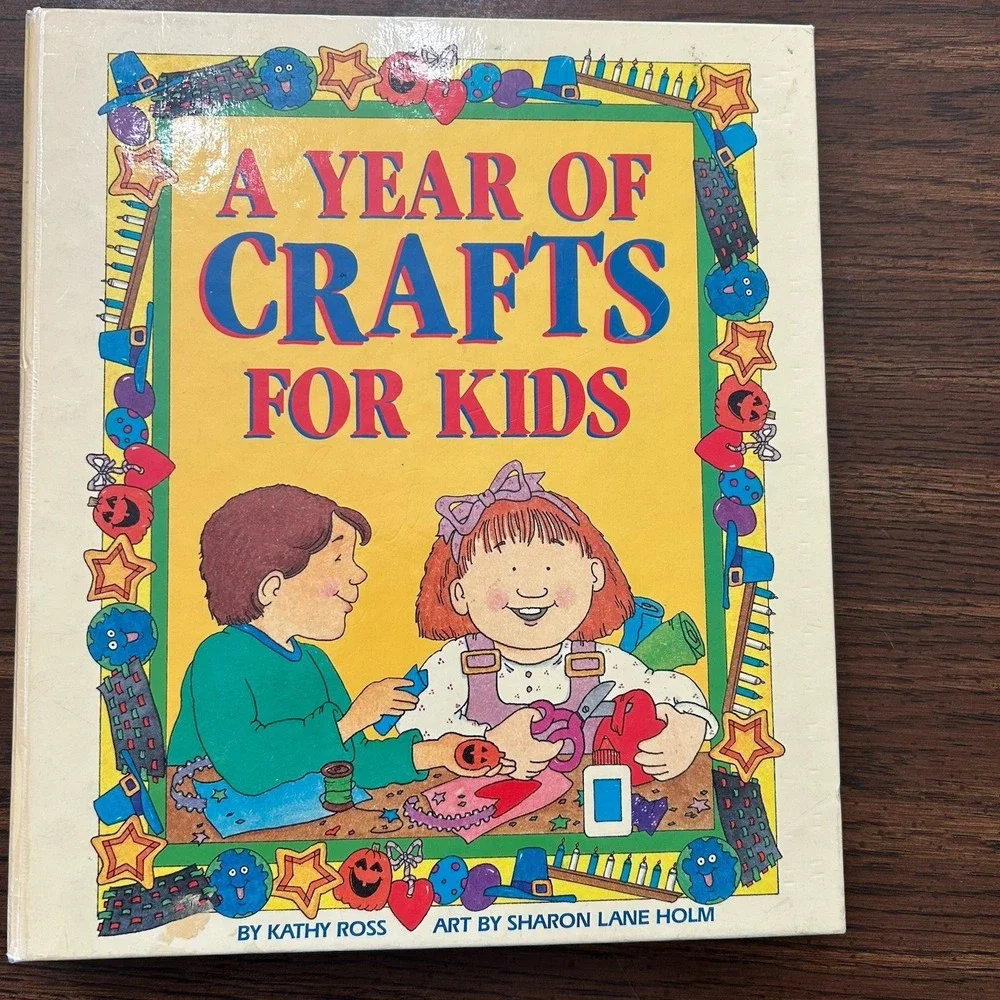 Year‎ of Crafts for Kids Hardcover Kathy Ross